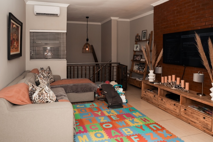 5 Bedroom Property for Sale in Xanadu Eco Park North West